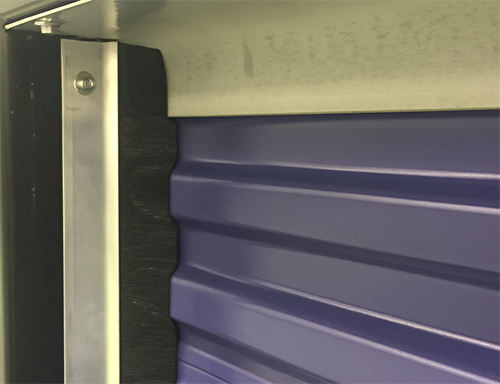 Side brush seal installed